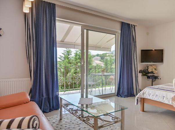 Apartments Villa Slavica Ičići 外观 照片