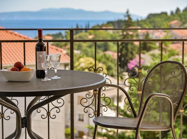 Apartments Villa Slavica Ičići 外观 照片